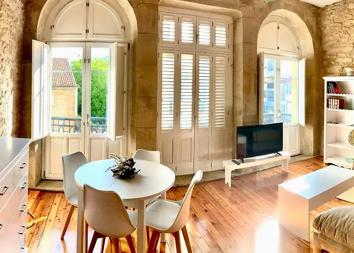 Casa Varela En Noia